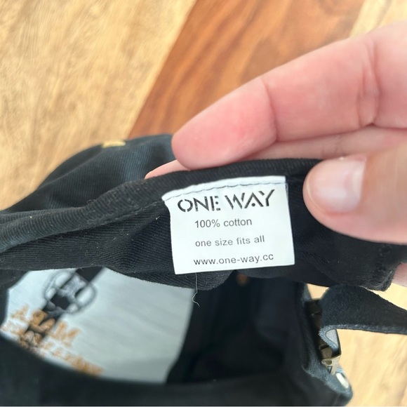 Baseball cap from Mara Serena Safari Lodge in Kenya - Picture 5 of 5